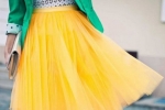 Co nosit se žlutou sukní?