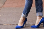 Jak nosit modré dámské boty?